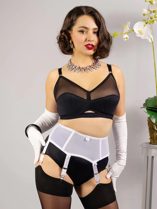 【WHAT KATIE DID】ガーターベルト*Boned Suspender Belt White: Ltd Ed【取寄】