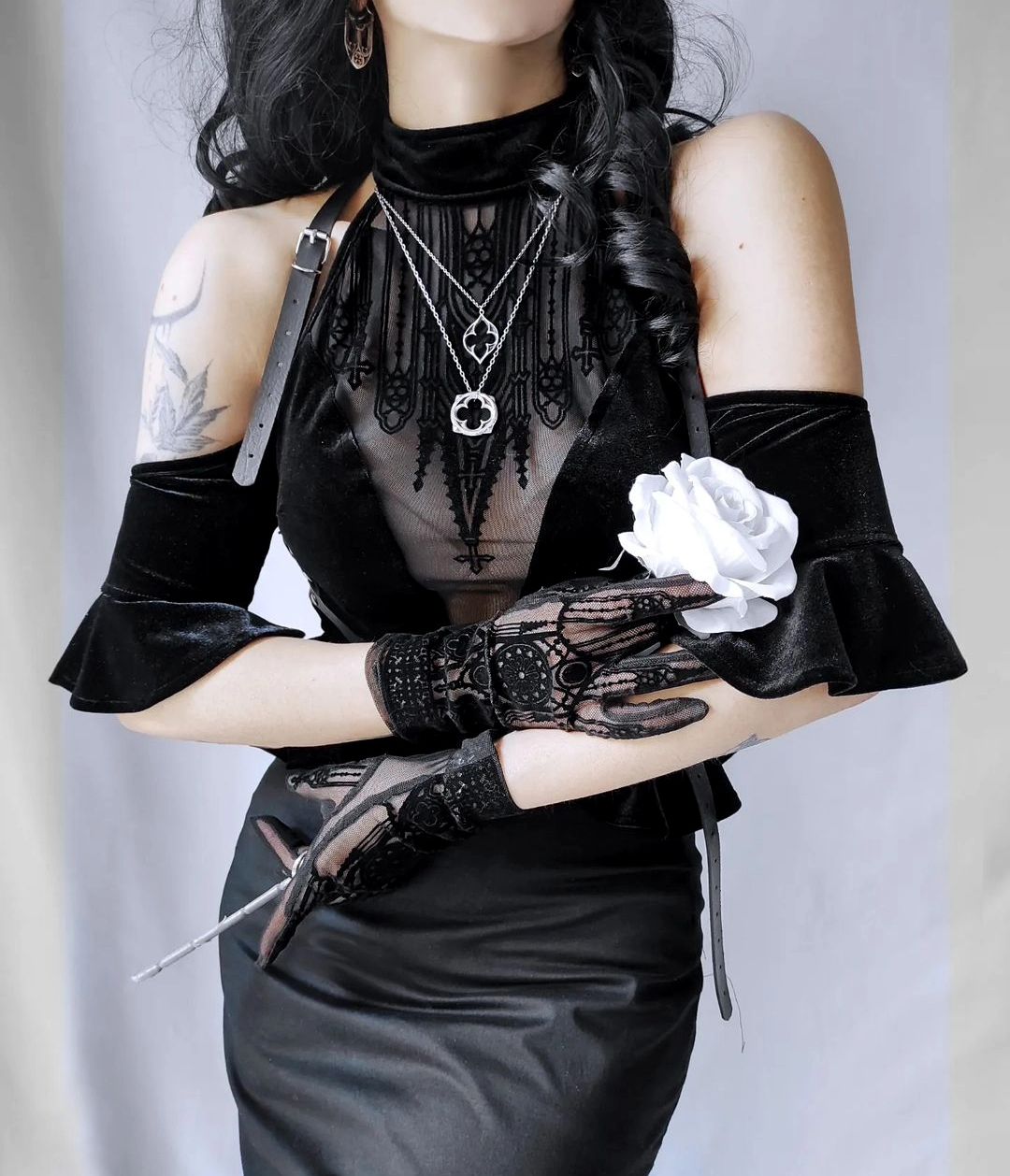 【RESTYLE】トップス*DARK ALTAR HALTERNECK TOP【取寄】