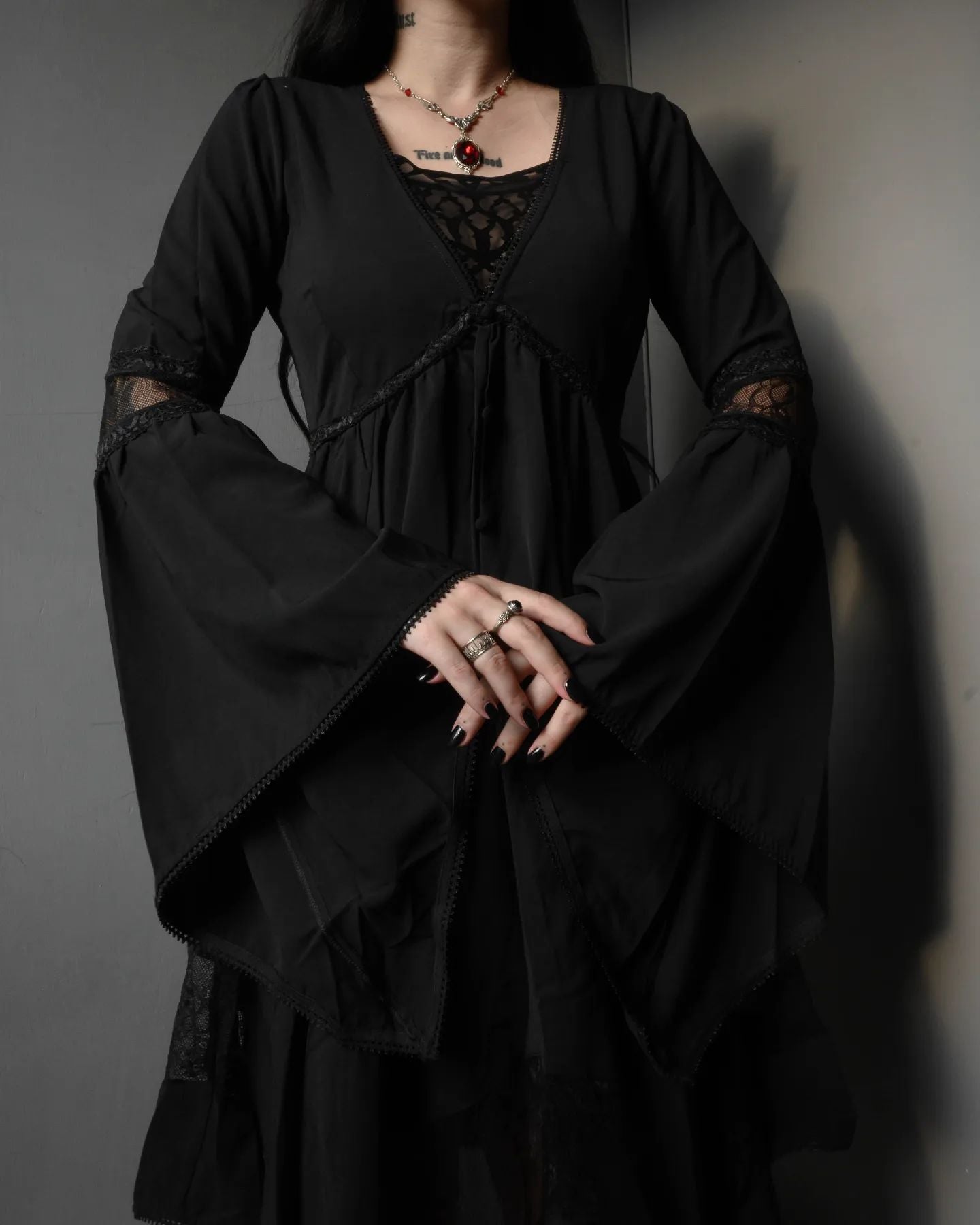 【RESTYLE】ドレス*ENTOMBED DRESS【取寄】