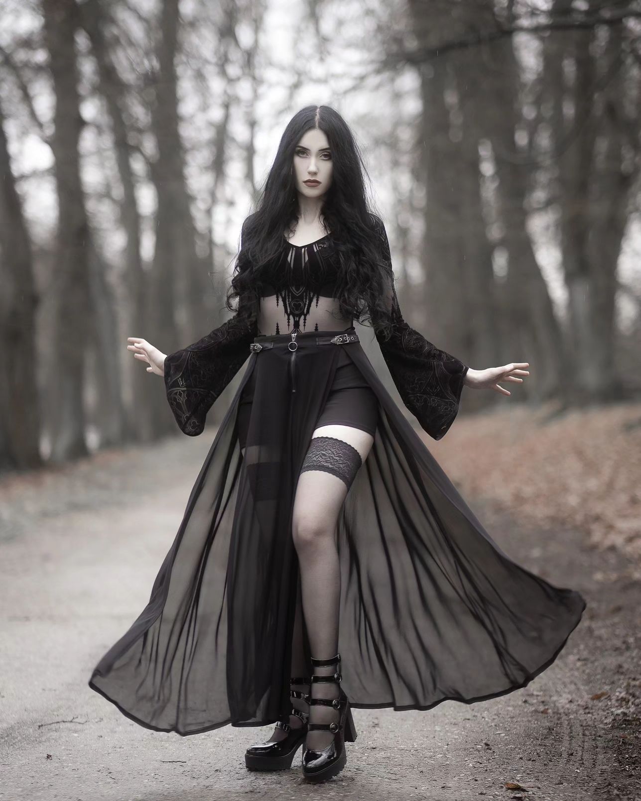 【RESTYLE】トップス*Gothic Chapel Bodysuit Vneck