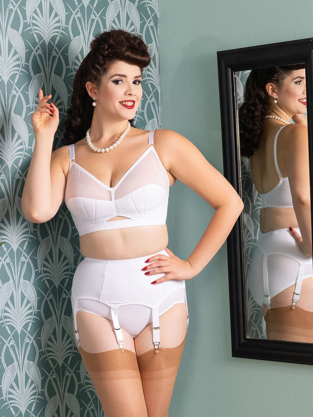 【WHAT KATIE DID】ガーターベルト*Liz White Suspender Belt【取寄】