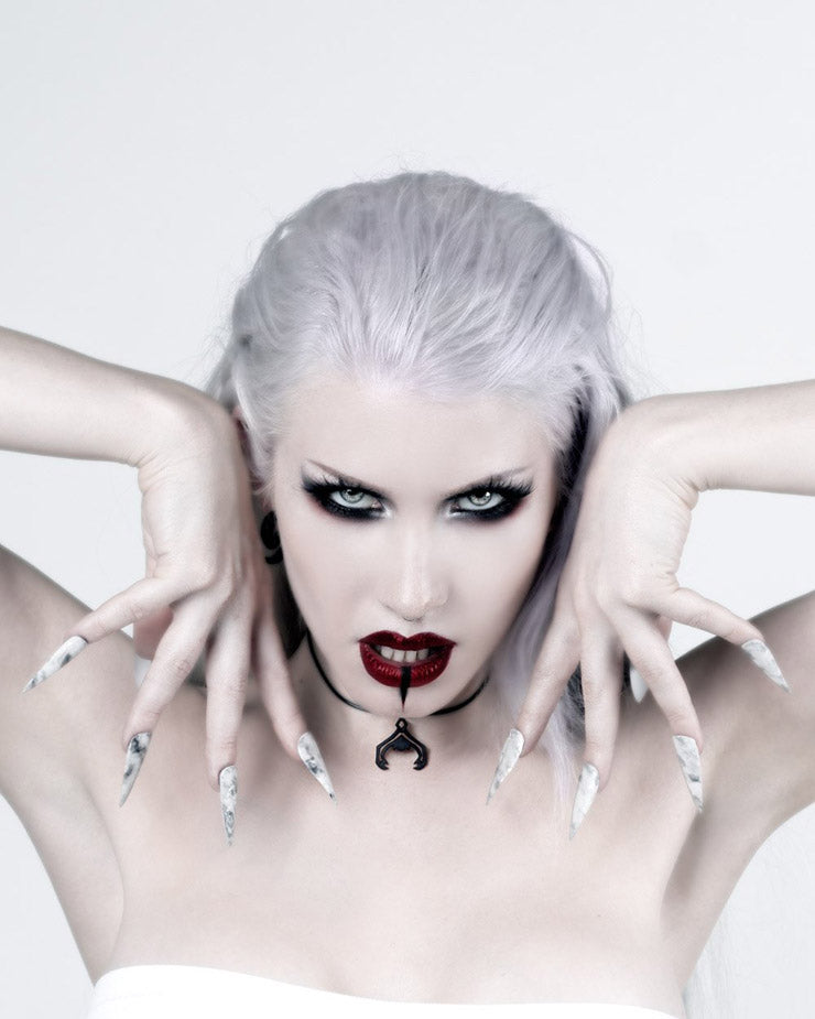 SCORPIONS LURE CHOKER IN BLACK