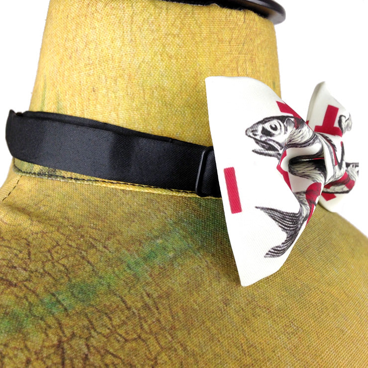 BOW TIE(蝶ネクタイ)-魚(赤ロゴ)