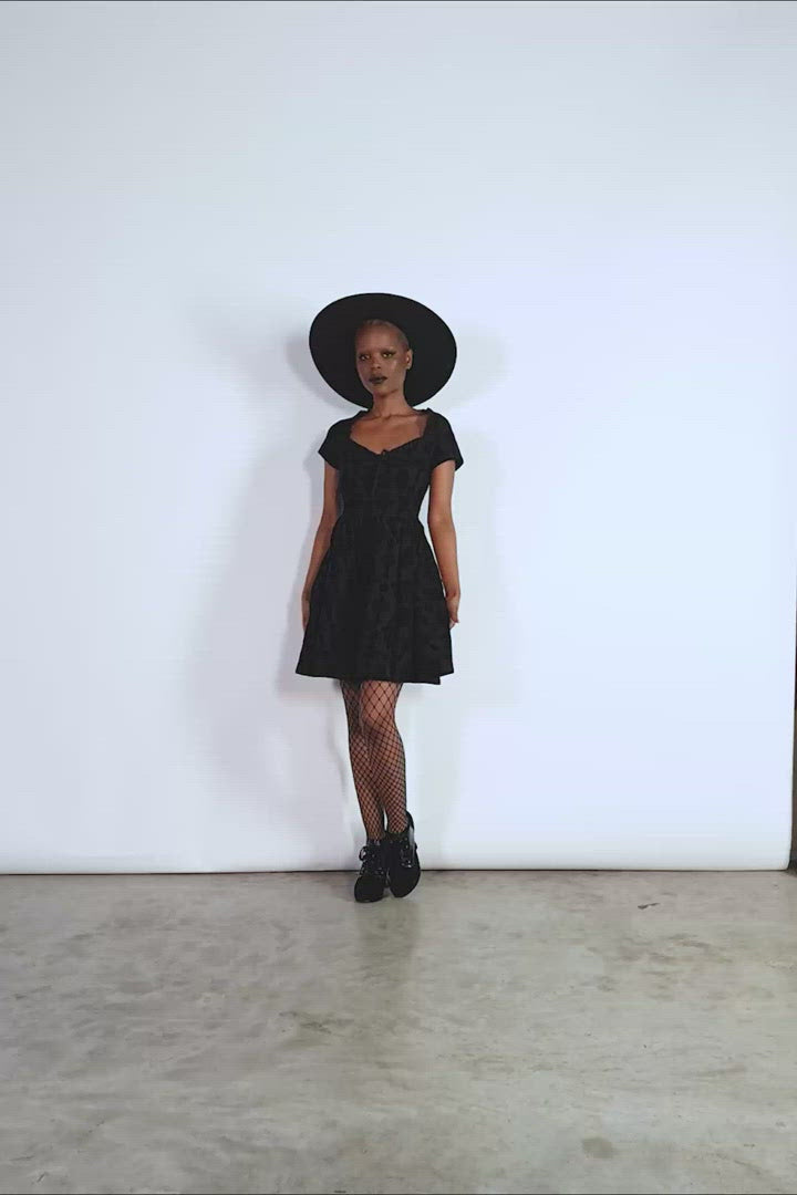 KILL STAR（キルスター）CROSSED CHLOE FLOCKED SKATER DRESS