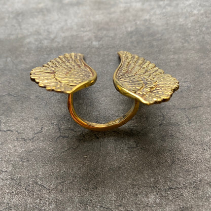 Ring-RENAISSANCE ANGEL SHAPED WING BRASS RING