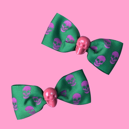 【KREEPSVILLE666】HAIR BOW PAIR GREEN SKULL